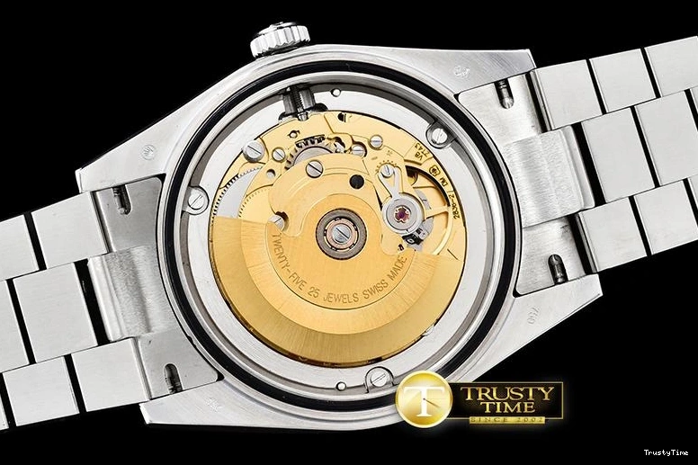 0403 RDD0214C – DayDate 36mm Classic 685